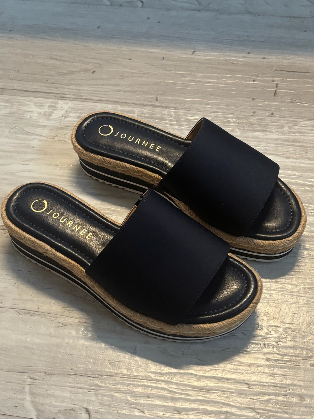 Journee Rosey Navy Espadrille Sandals Women’s 6 1/2 Wide